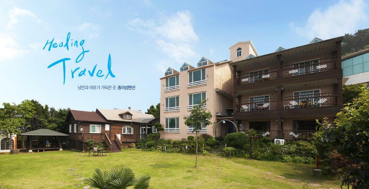 Tongyeong Paper Island Pension Exterior foto